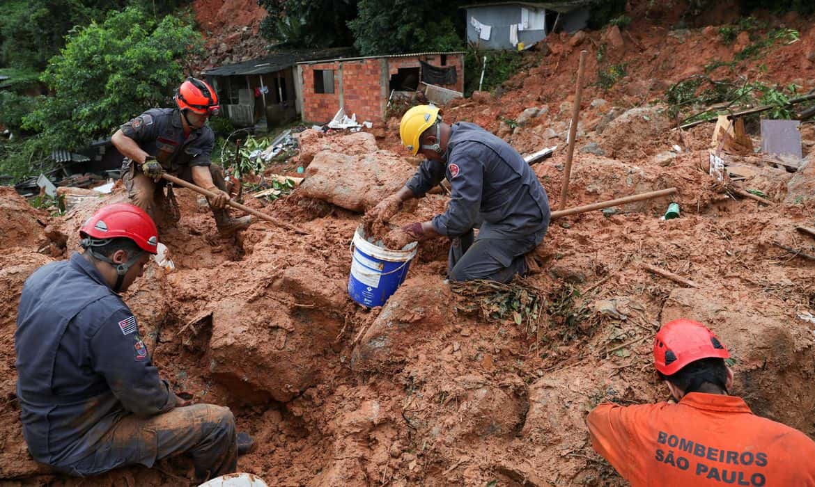 Saque Do Bolsa Fam Lia Ser Antecipado Na Baixada Santista