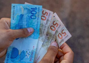 Governo bate o martelo e salário mínimo terá reajuste de 7,44% em 2026