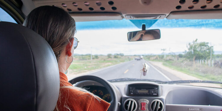 Baterias de carros elétricos: quanto tempo elas duram e como evitar que estraguem logo