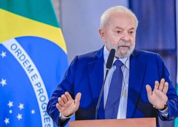 Fim da escala 6x1: Lula aposta em mudança após vitória no IR; entenda o que isso significa para você