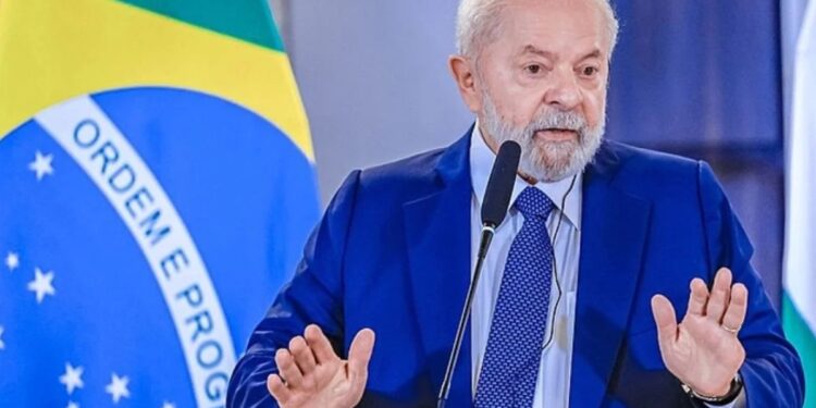 Fim da escala 6x1: Lula aposta em mudança após vitória no IR; entenda o que isso significa para você
