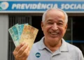 Surpresa do INSS: R$ 700 a mais na sua conta em novembro