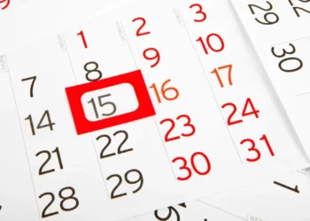 Feriados: 12/10, 15/10 e 28/10 - Saiba quem tem direito a folga