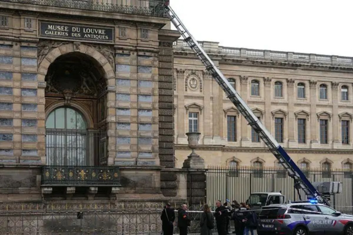 Fachada do Museu do Louvre