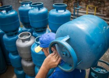 Gás do Povo: Governo começa a selecionar lojas para distribuir os botijões