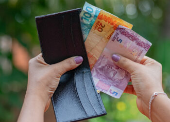 Salário mínimo 2026: Quanto o CLT, o idoso e os aposentados receberão