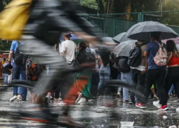 Alerta laranja: Chuva intensa deve atingir o Brasil até este sábado (18)