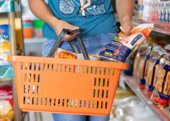 Fim dos mercados? Empresa russa chega ao Brasil com lojas ultra baratas!