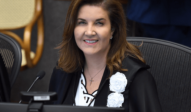 Quem é Daniela Teixeira: ministra pode ocupar vaga de Barroso no STF