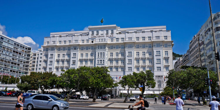 Quanto custa se hospedar na suíte do Copacabana Palace onde morreu Odete Roitman