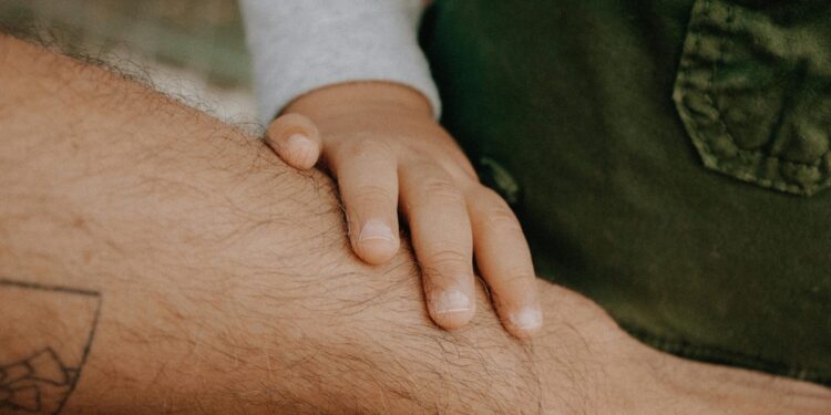 Pessoas que falam tocando são conhecidas por ter essa personalidade