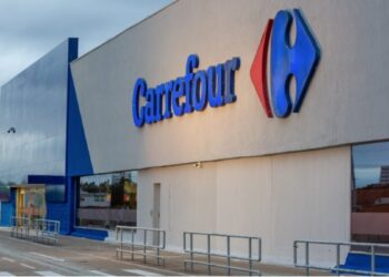 Carrefour anuncia venda 700 lojas em país sul americano e levanta suspeitas de problemas financeiros