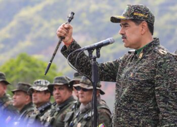 Venezuela sofre pressão dos EUA e ataque militar pode sobrar até pro Brasil