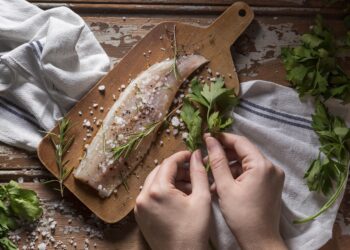 Nem frito, nem cozido: Melhor forma de fazer peixe foi revelada por restaurantes