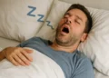 Seu ronco pode estar apagando seus sonhos; veja o que os especialistas descobriram