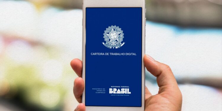Carteira de Trabalho Digital em um celular