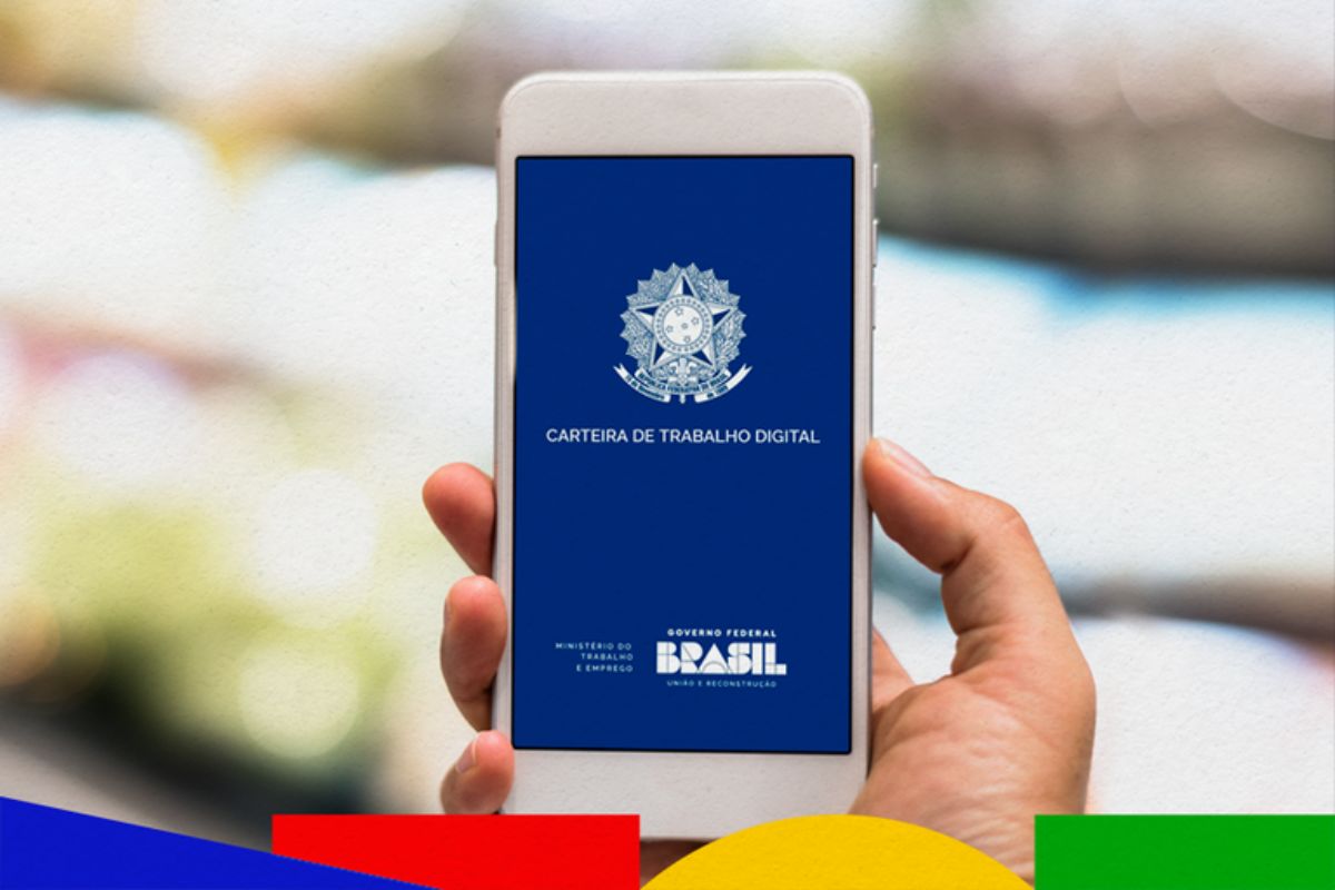 Carteira de Trabalho Digital em um celular