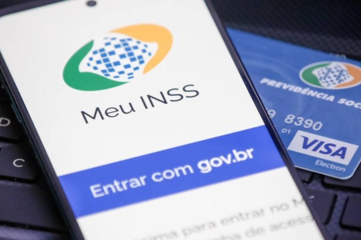 Aplicativo Meu INSS na tela do celular