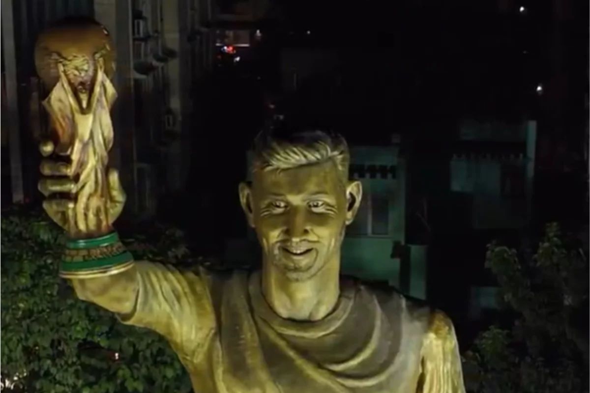 Estátua do Messi
