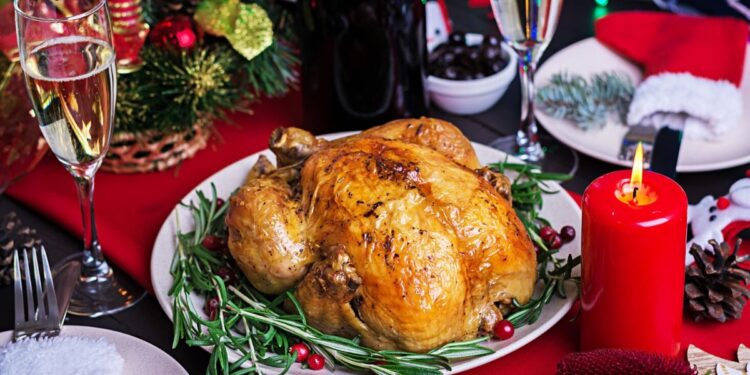 Peru de natal no meio da ceia