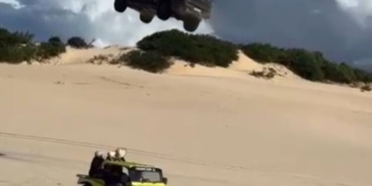 Picape que voou nas dunas