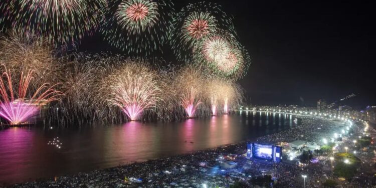 Foto da queima de fogos no Réveillon