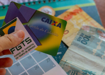 Dinheiro na conta! FGTS retido começa a ser liberado e você pode ser contemplado