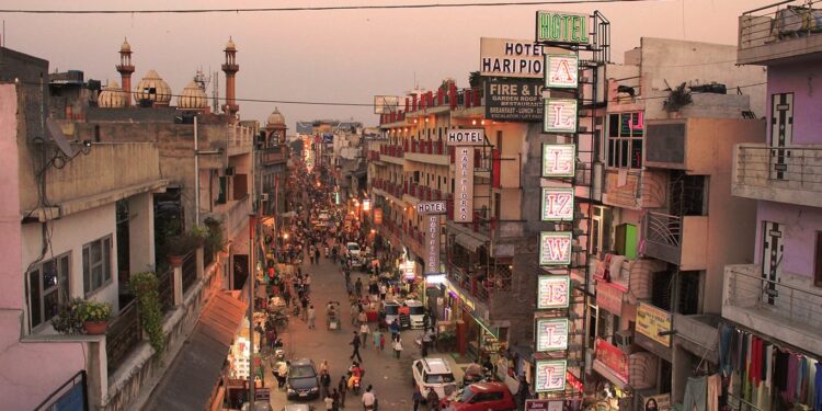 Cidade mais poluída do mundo precisa de chuva artificial para continuar existindo