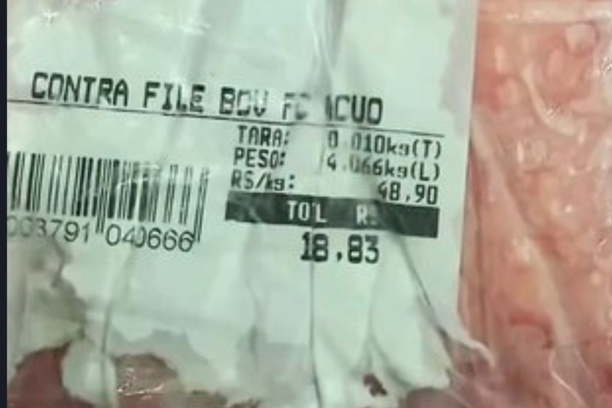 Contrafilé com etiqueta a R$ 18,83