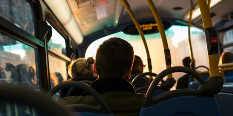 Primeiro ônibus sem motorista já tem data: veja quando chega ao Brasil ...