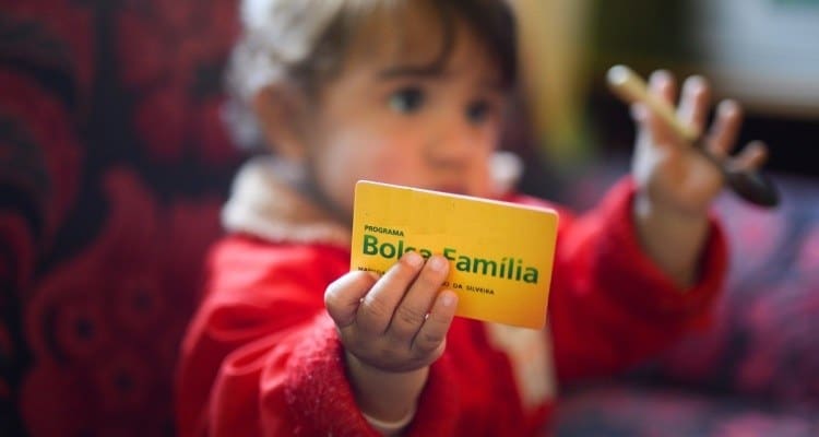 Cartão do material escolar do Bolsa Família: MDS diz se o benefício é verdadeiro (Imagem: Reprodução - Google)