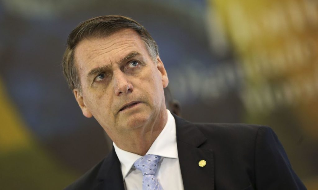 Bolsonaro veta R$600 que seriam pagos aos idosos de baixa renda (Reprodução/Agência Brasil)