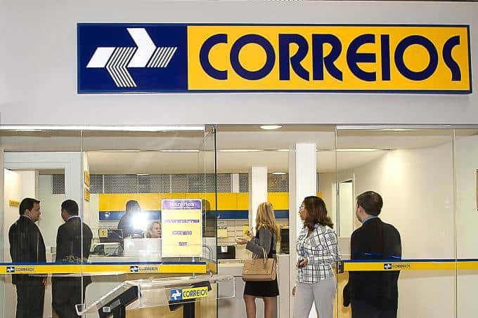 Correio pode ser privatizado e mudar serviços de entregas para brasileiros 
