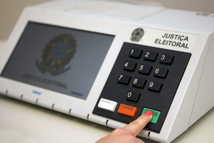 Justiça descobre QUEM usou Bolsa Família e auxílio emergencial para doar nas eleições