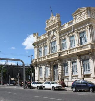 Feira de Santana muda regras para funcionamento dos comércios de rua