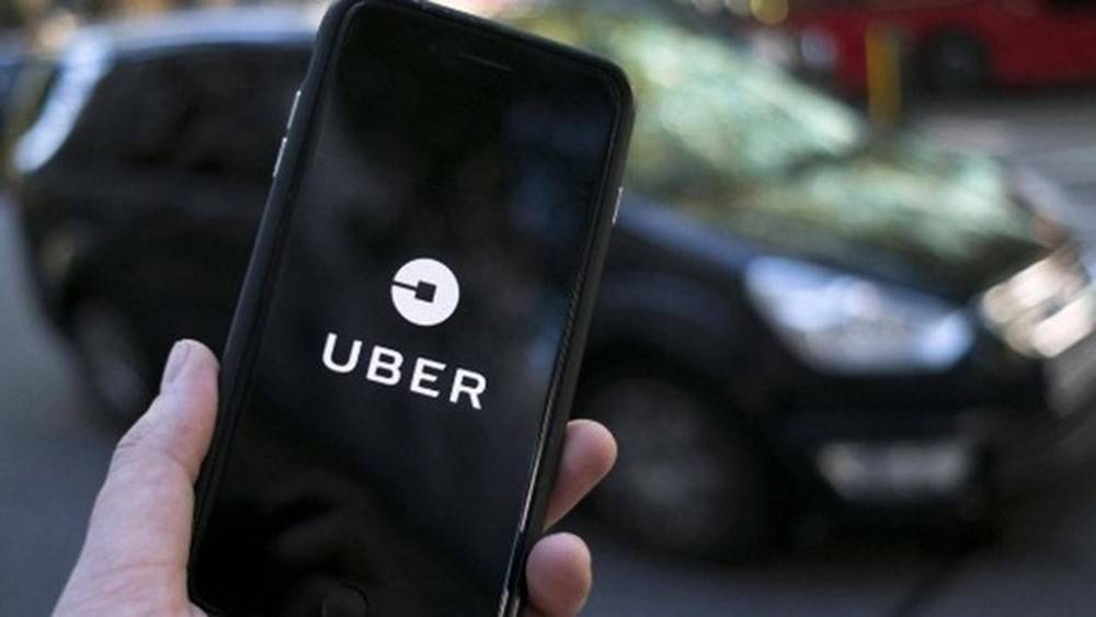 Uber muda regras para receber pagamento em dinheiro dos passageiros