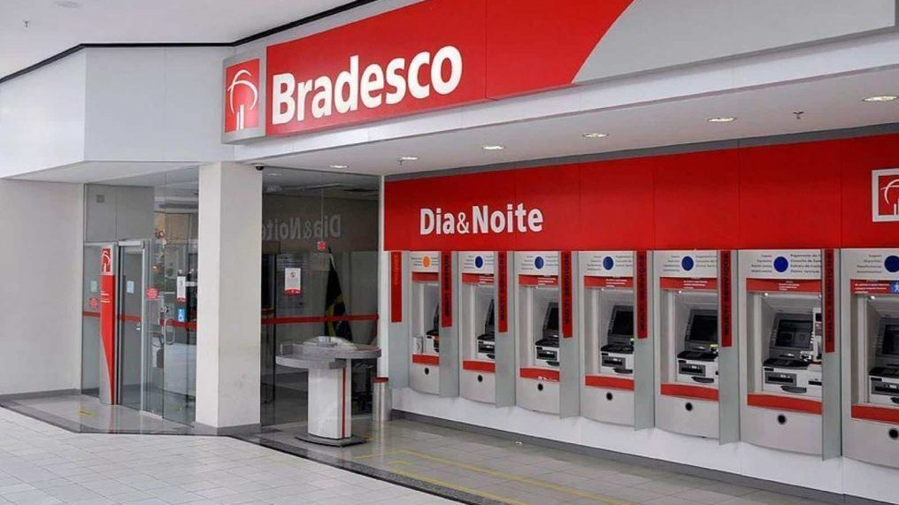 Bradesco está pagando parte da fatura destes clientes