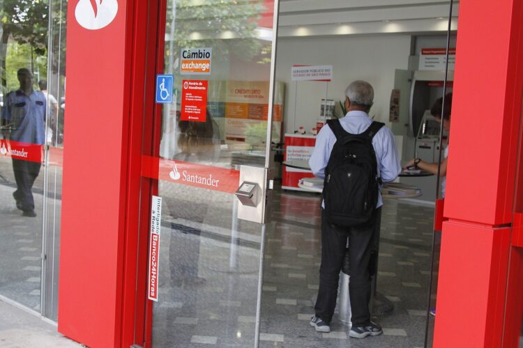 Precisando de empréstimo? Santander e Bradesco liberam crédito SEM consulta ao SPC
