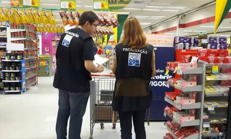 Procon-SP inicia força tarefa para limitar preço dos produtos em supermercados