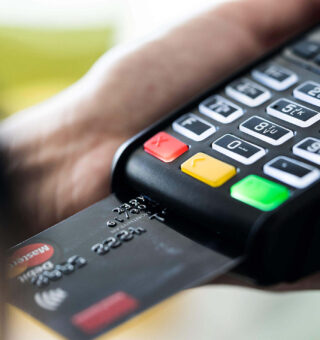 Tome cuidado antes aceitar a oferta de pagamento em cartão de crédito