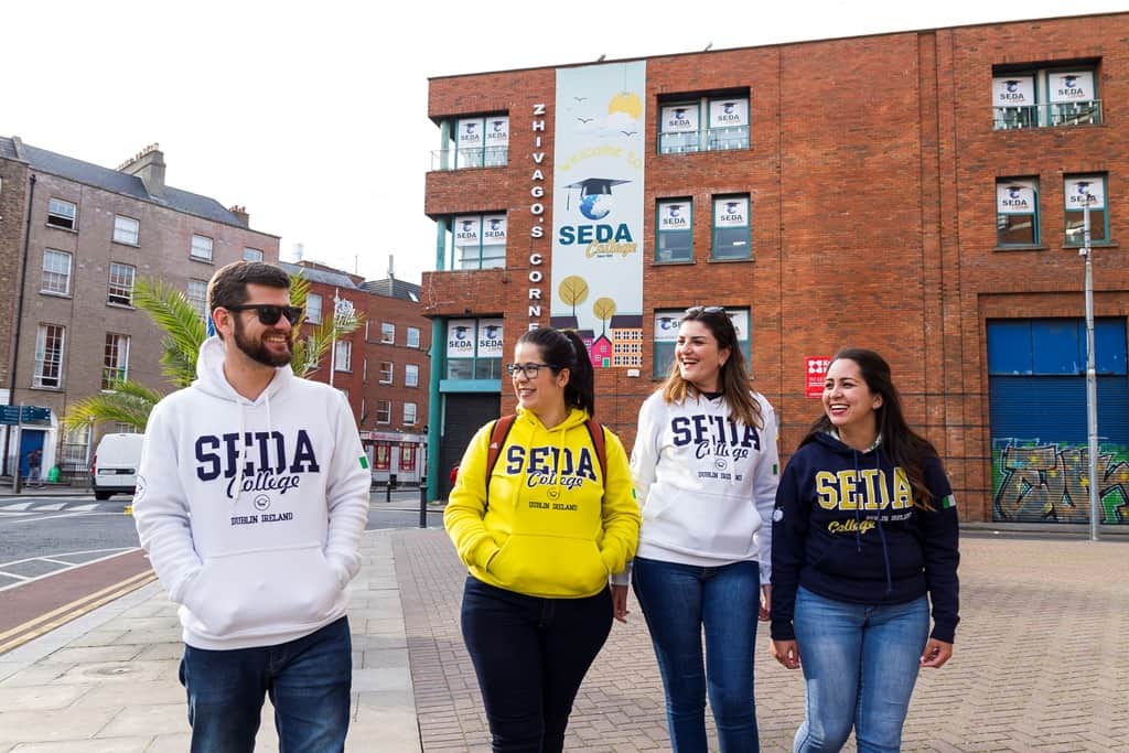Quer estudar inglês sem pagar nada? Inscreva-se para as seletivas da SEDA College