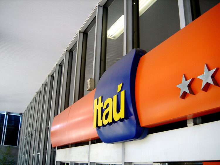 Banco Itaú se prepara para lançar o Íon, aplicativo de investimentos voltado para pessoa física