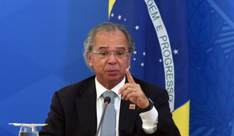 Guedes defende crédito de R$ 30 bilhões para empresas durante a crise