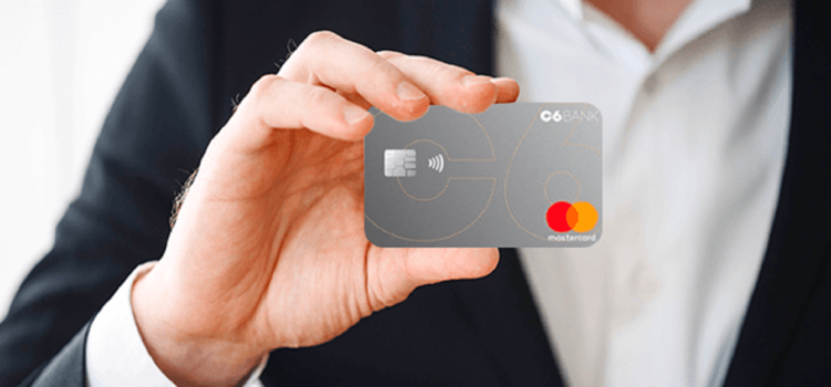 C6 Bank oferece pagamento de contas em débito automático em seus cartões de crédito; veja como ativar a função