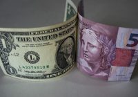 Ibovespa Futuro cresce e dólar cai na manhã desta quarta por conta do cenário político