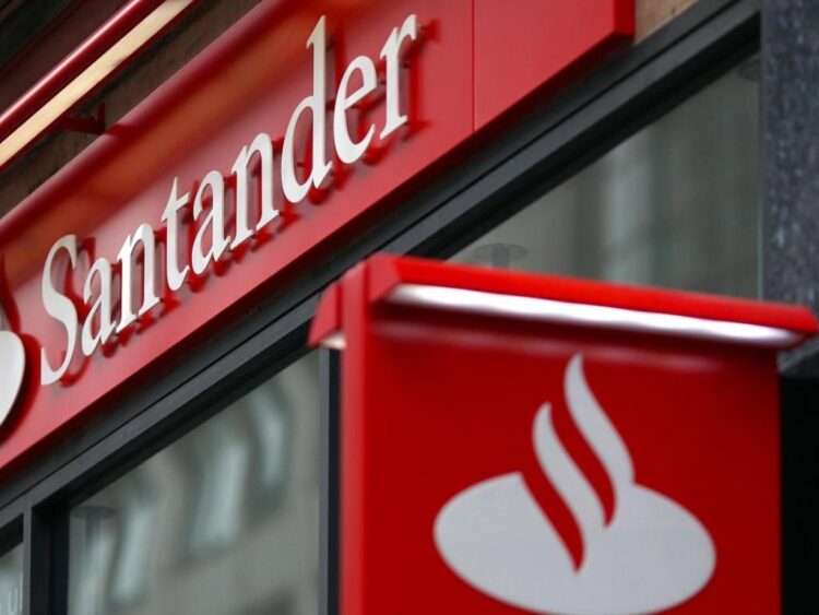 Santander aumenta taxa de financiamento imobiliário para 7,99% 
