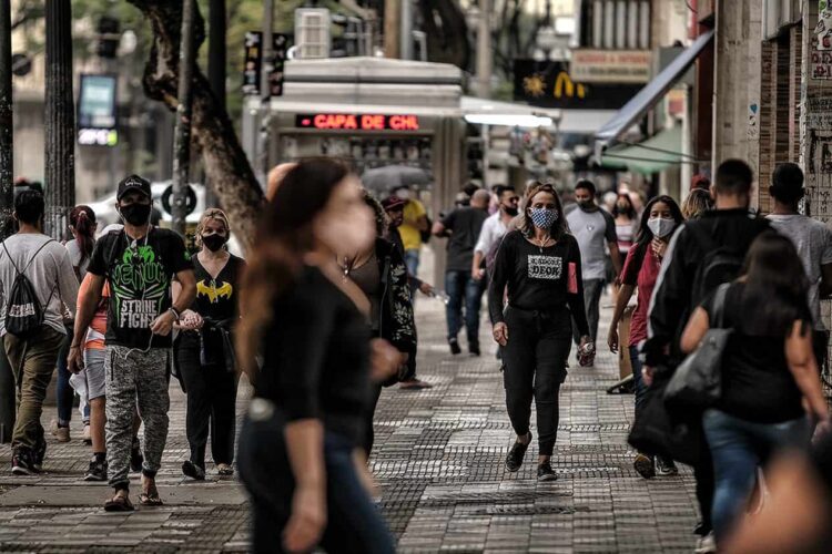 São Paulo deve avançar no plano de flexibilização e ganhar novas aberturas este mês 