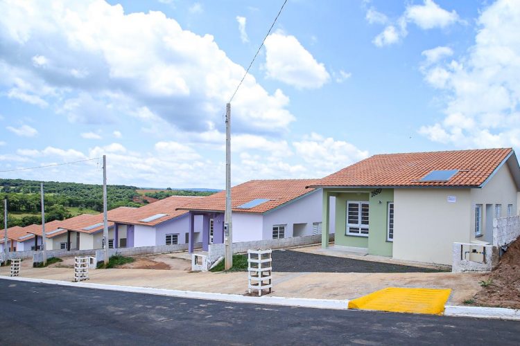 CDHU finaliza obra com 66 casas na região do Vale do Paraíba; saiba quais os contemplados