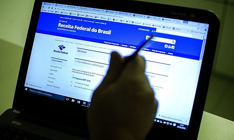ESTES contribuintes estão isentos do Imposto de Renda em 2021 (Imagem: Marcelo Camargo/Agência Brasil)