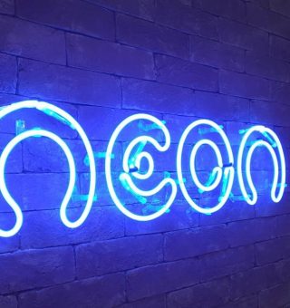 Neon realizar compra da ConsigaMais+ e oferecerá serviço para aposentados, pensionistas e servidores